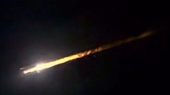 Penampakan-meteor-di-Australia
