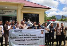 Polres Aceh Besar Terima Bantuan Mobil Ambulance Dari PT. Solusi Bangun Andalas ( PT. SBA )