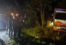 Truk Tubruk Rumah Warga Akibat Gagal Menanjak Hingga Hilang Kendali, 1 Keluarga Dilarikan ke RSUD