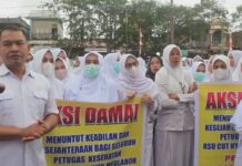 Insentif Belum Dibayar, Ratusan Nakes Gelar Aksi Di RSUD Cut Nyak Dhien Meulaboh