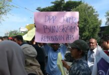 Protes Tolak Revisi UU Penyiaran, Jurnalis Di Aceh Geruduk Kantor Dewan