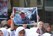Pelajar Di Aceh Gelar Do’a Bersama Untuk Palestina