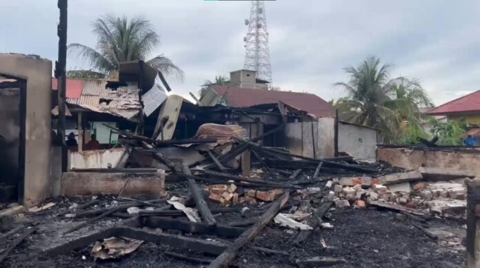 Rumah Yang Terbakar