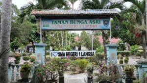Pertama Masuk Sekolah