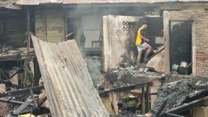 Terbakar