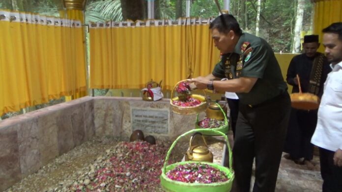 Makam Pahlawan