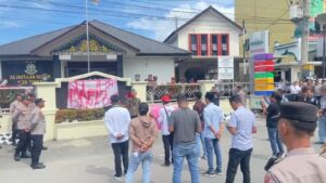 Masyarakat Demo