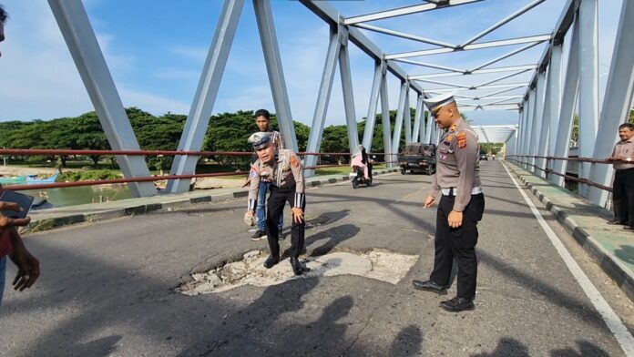 Jembatan Peudada