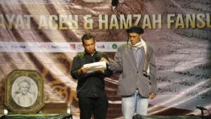 Gelar Khauri Hikayat