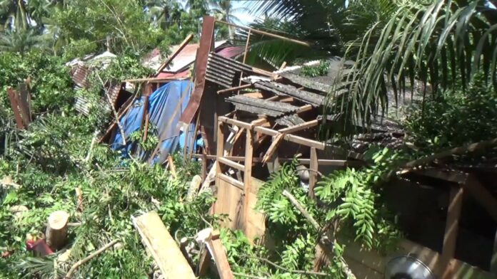 Rusak 25 Rumah
